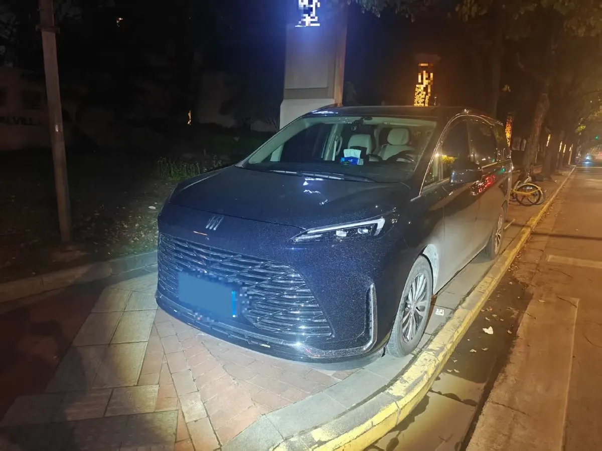 2025 Buick GL8 2.0T 237HP L4 9AT,autocango,china used car exporter,china ev exporter,chinese used car exporter,chinese used ev exporter