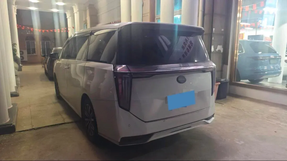 2024 GAC Trumpchi M8 2.0T 252HP L4 8AT,autocango,china used car exporter,china ev exporter,chinese used car exporter,chinese used ev exporter