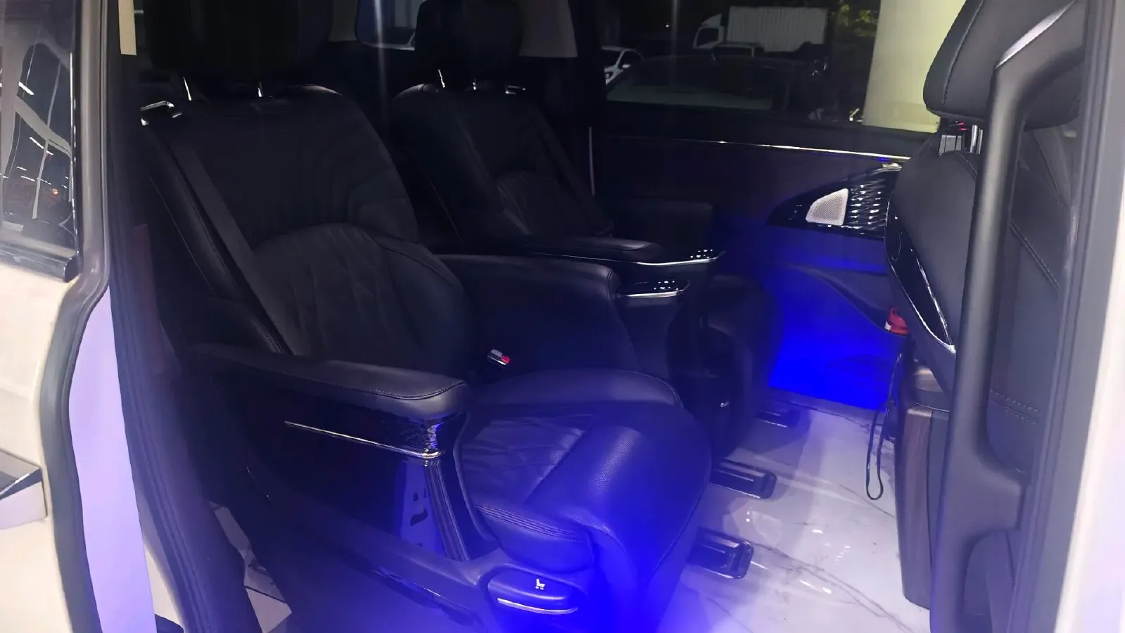 2024 GAC Trumpchi M8 2.0T 252HP L4 8AT,autocango,china used car exporter,china ev exporter,chinese used car exporter,chinese used ev exporter