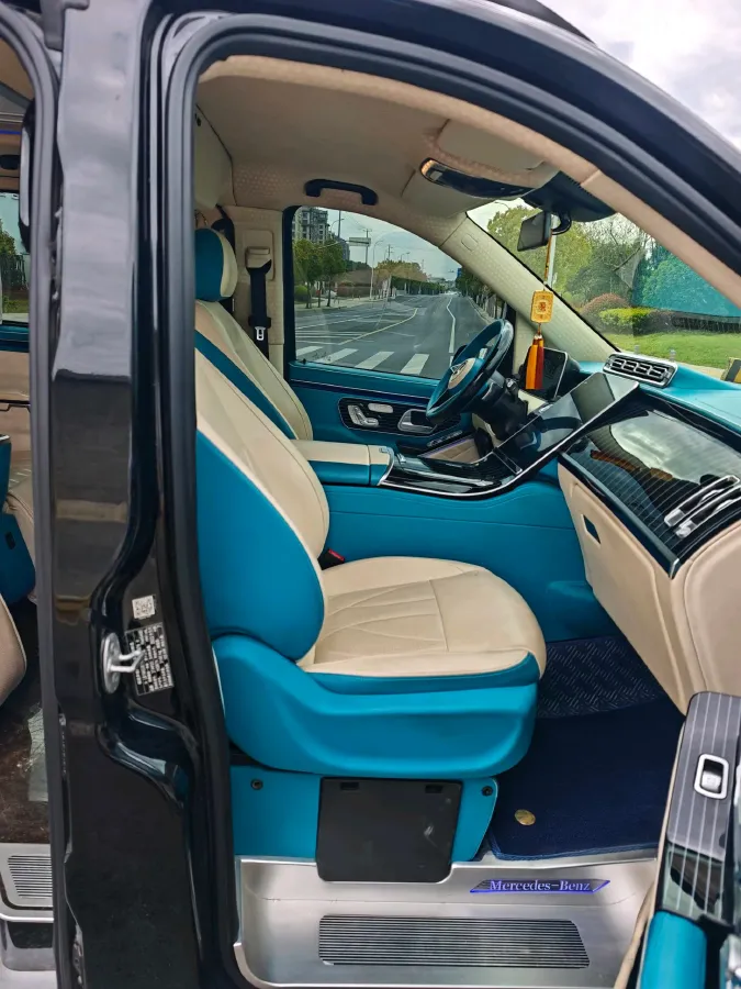 2021 Mercedes-Benz Vito 2.0T 211HP L4 9AT,autocango,china used car exporter,china ev exporter,chinese used car exporter,chinese used ev exporter