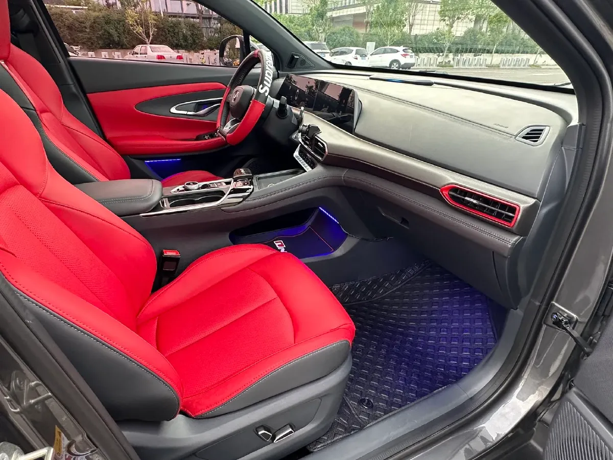 2020 ChangAn UNI-T 1.5T 180HP L4 7DCT,autocango,china used car exporter,china ev exporter,chinese used car exporter,chinese used ev exporter