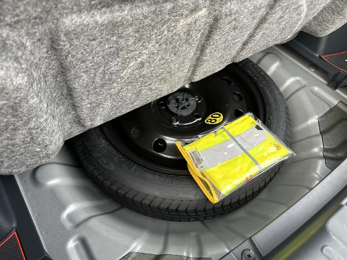 2020 ChangAn UNI-T 1.5T 180HP L4 7DCT,autocango,china used car exporter,china ev exporter,chinese used car exporter,chinese used ev exporter