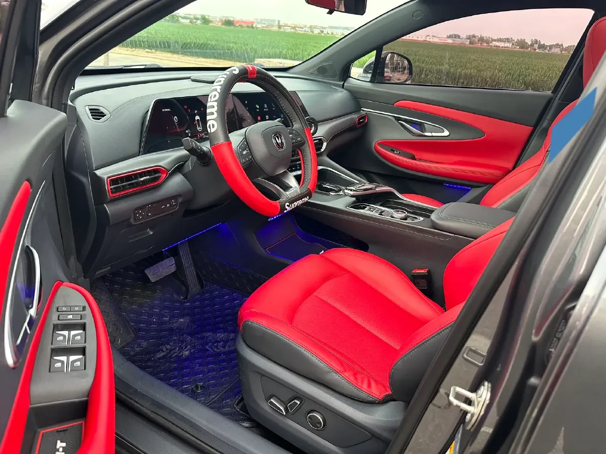 2020 ChangAn UNI-T 1.5T 180HP L4 7DCT,autocango,china used car exporter,china ev exporter,chinese used car exporter,chinese used ev exporter