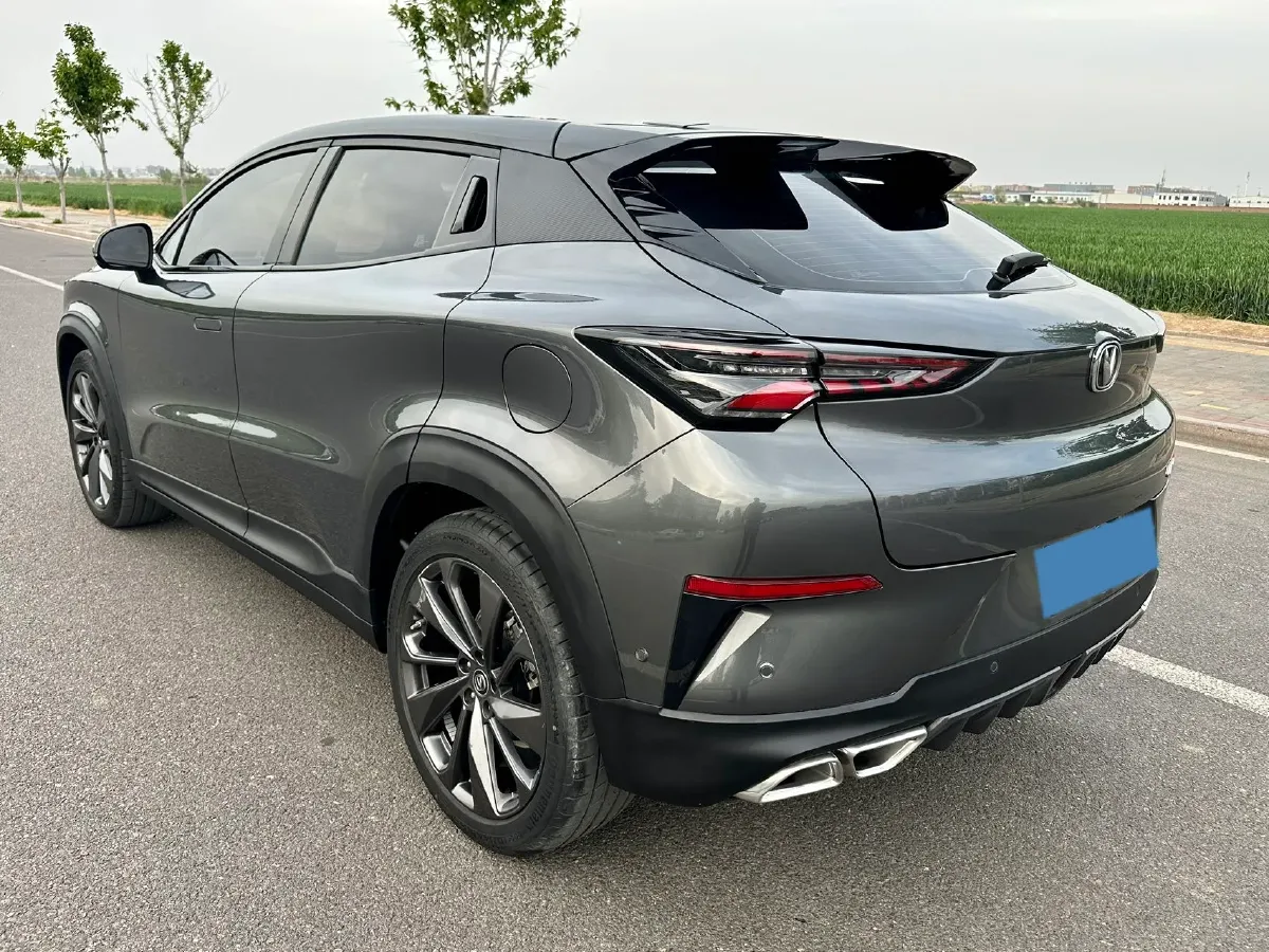 2020 ChangAn UNI-T 1.5T 180HP L4 7DCT,autocango,china used car exporter,china ev exporter,chinese used car exporter,chinese used ev exporter
