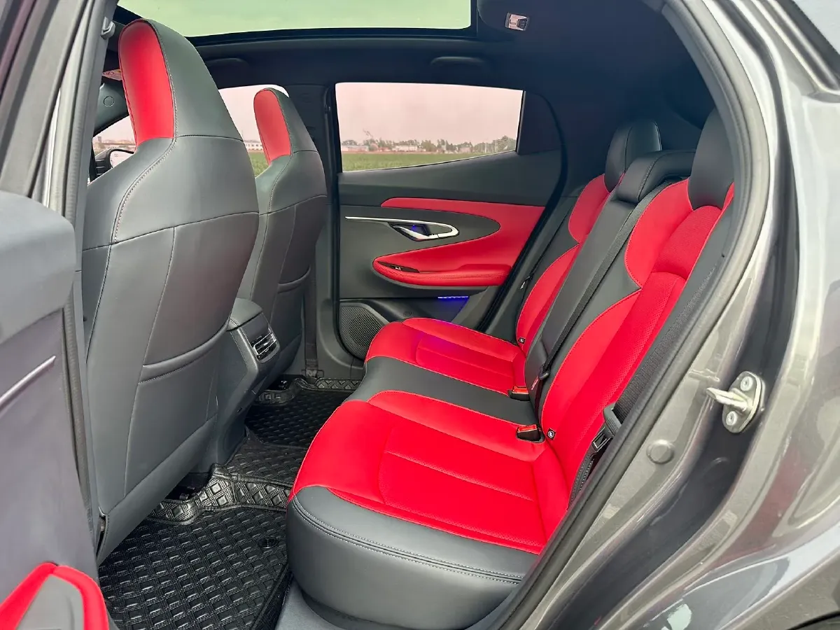 2020 ChangAn UNI-T 1.5T 180HP L4 7DCT,autocango,china used car exporter,china ev exporter,chinese used car exporter,chinese used ev exporter