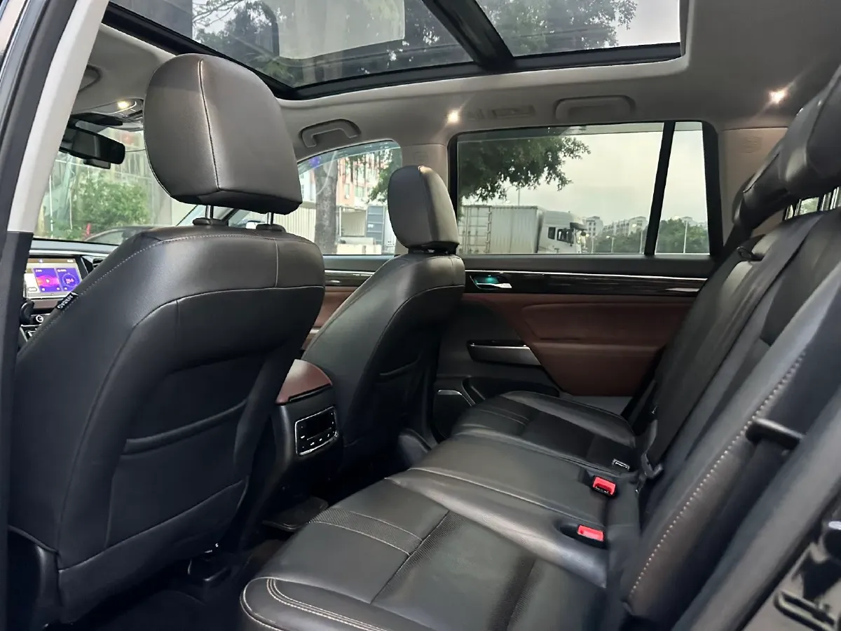 2017 GAC Trumpchi GS8 2.0T 201HP L4 6AT,autocango,china used car exporter,china ev exporter,chinese used car exporter,chinese used ev exporter