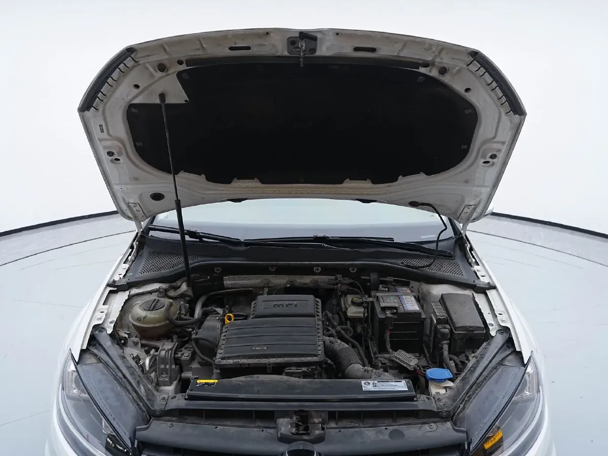 2019 Volkswagen Golf 1.6L 110HP L4 6AT,autocango,china used car exporter,china ev exporter,chinese used car exporter,chinese used ev exporter