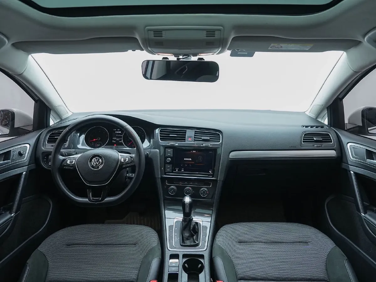 2019 Volkswagen Golf 1.6L 110HP L4 6AT,autocango,china used car exporter,china ev exporter,chinese used car exporter,chinese used ev exporter