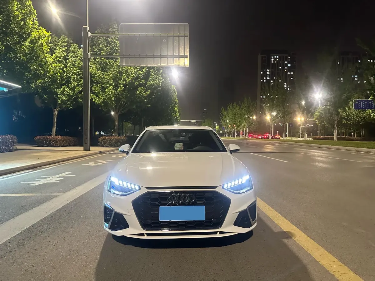 2020 Audi A4L 2.0T 190HP L4 7DCT,autocango,china used car exporter,china ev exporter,chinese used car exporter,chinese used ev exporter