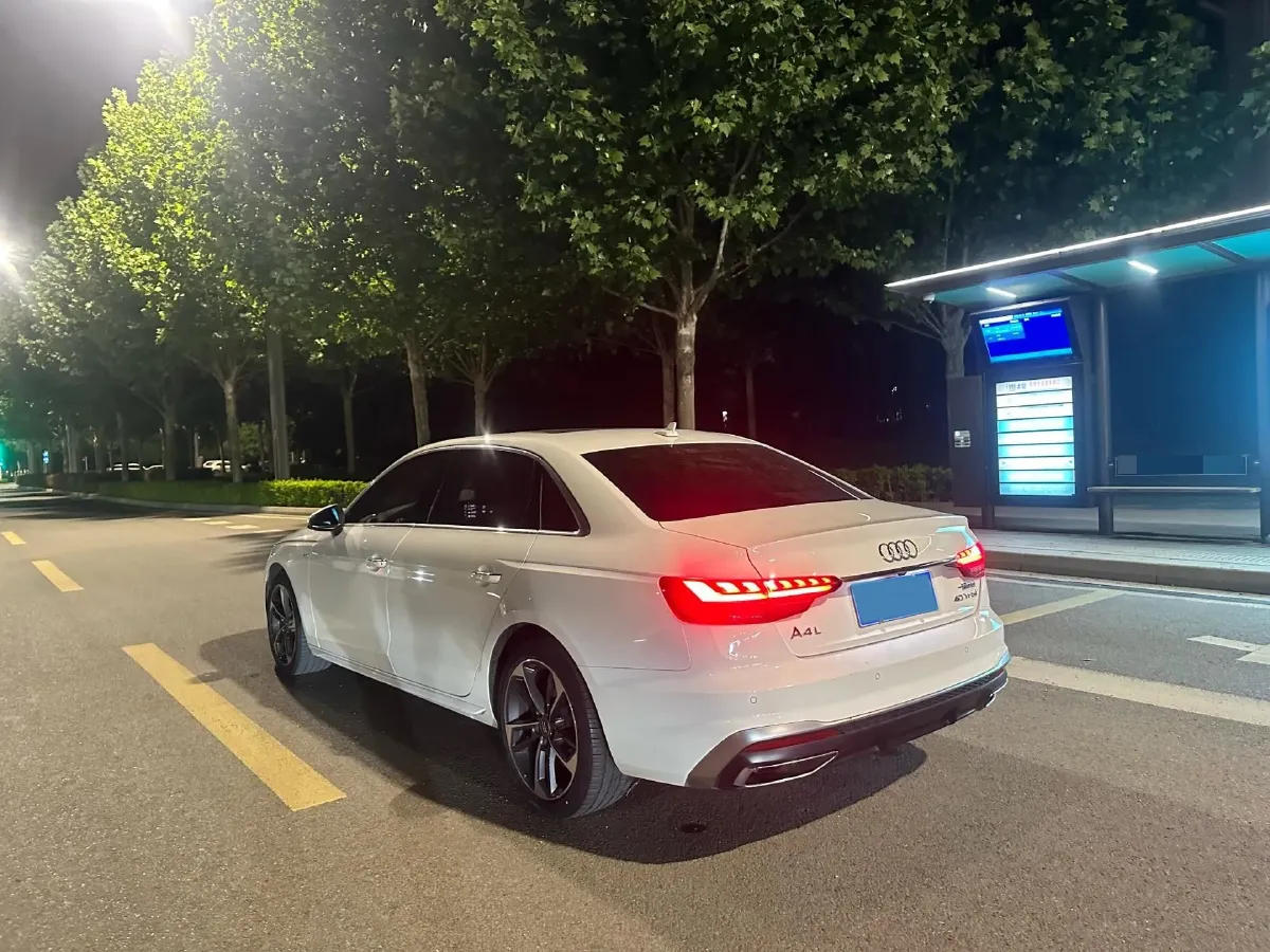 2020 Audi A4L 2.0T 190HP L4 7DCT,autocango,china used car exporter,china ev exporter,chinese used car exporter,chinese used ev exporter