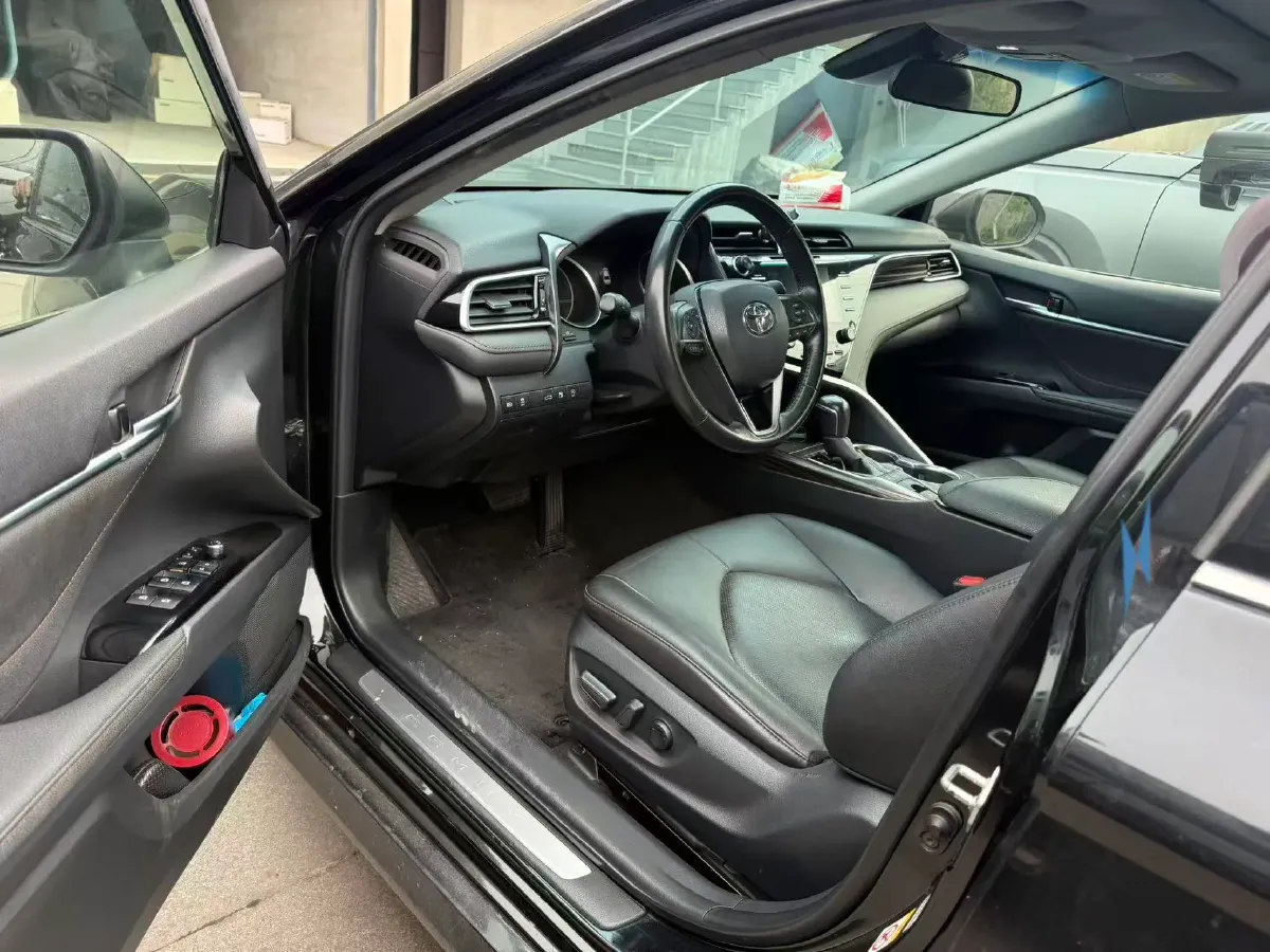 2018 Toyota Camry 2.5L 209HP L4 8AT,autocango,china used car exporter,china ev exporter,chinese used car exporter,chinese used ev exporter