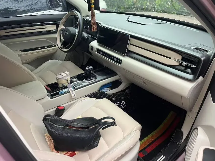 2023 Geely ICON 1.5T 181HP L4 7DCT,autocango,china used car exporter,china ev exporter,chinese used car exporter,chinese used ev exporter