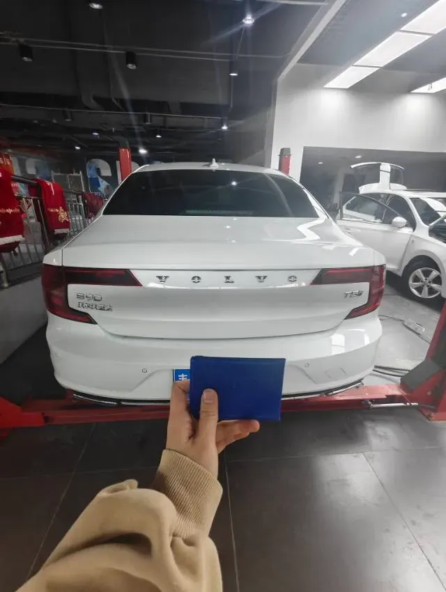 2020 Volvo S90 2.0T 254HP L4 8AT,autocango,china used car exporter,china ev exporter,chinese used car exporter,chinese used ev exporter