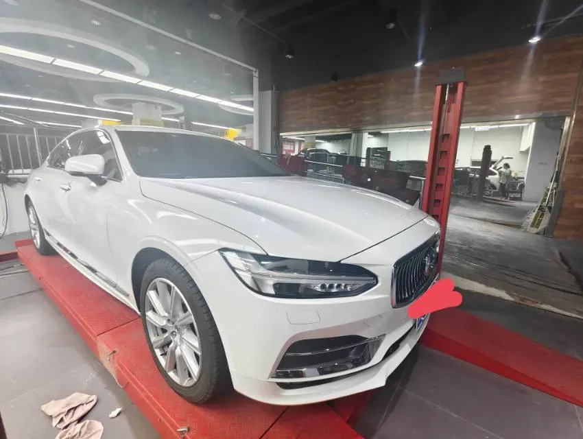 2020 Volvo S90 2.0T 254HP L4 8AT,autocango,china used car exporter,china ev exporter,chinese used car exporter,chinese used ev exporter