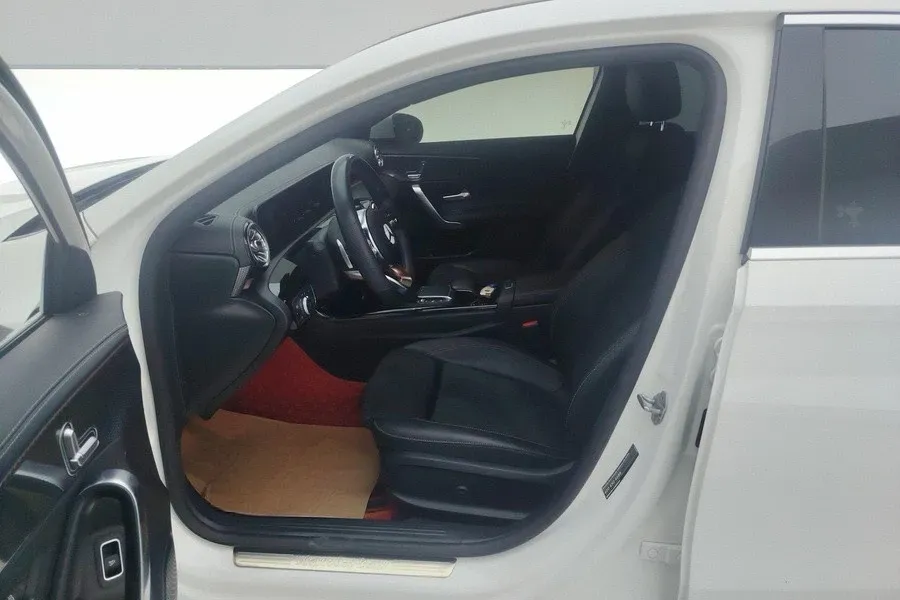 2020 Mercedes-Benz A Class 1.3T 163HP L4 7DCT,autocango,china used car exporter,china ev exporter,chinese used car exporter,chinese used ev exporter