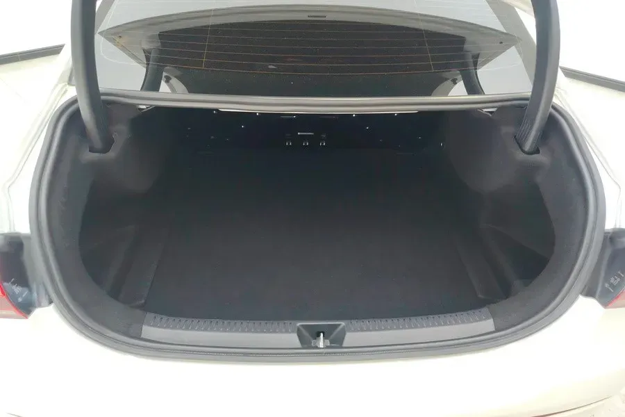 2020 Mercedes-Benz A Class 1.3T 163HP L4 7DCT,autocango,china used car exporter,china ev exporter,chinese used car exporter,chinese used ev exporter