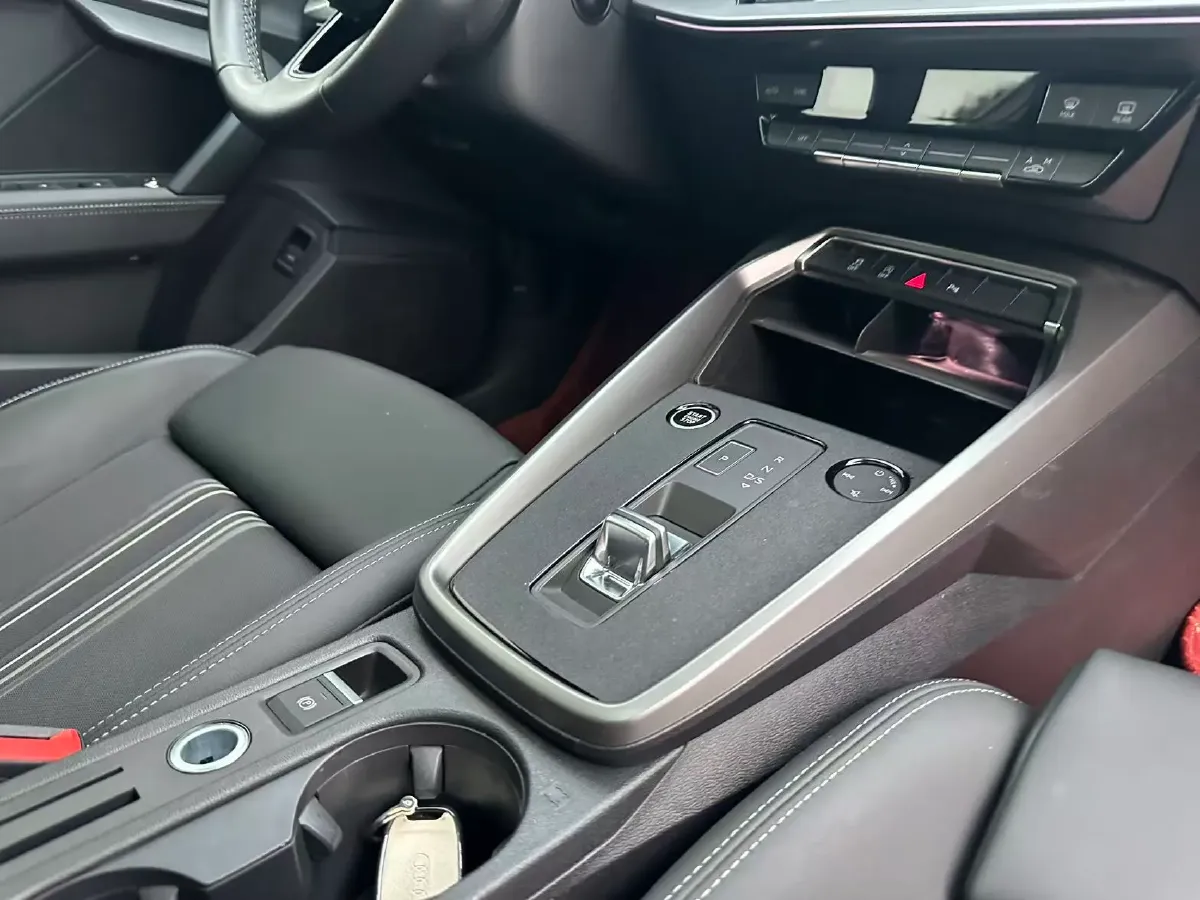 2024 Audi A3 1.4T 150HP L4 7DCT,autocango,china used car exporter,china ev exporter,chinese used car exporter,chinese used ev exporter