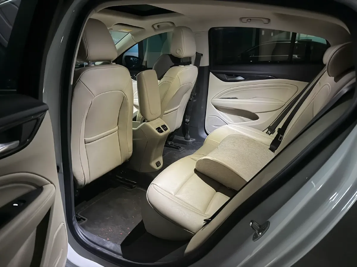 2021 Buick Regal 1.5T 169HP L4 9AT,autocango,china used car exporter,china ev exporter,chinese used car exporter,chinese used ev exporter