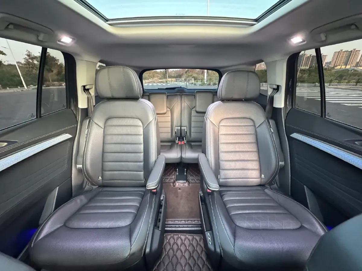 2023 Volkswagen Talagon 2.0T 220HP L4 7DCT,autocango,china used car exporter,china ev exporter,chinese used car exporter,chinese used ev exporter