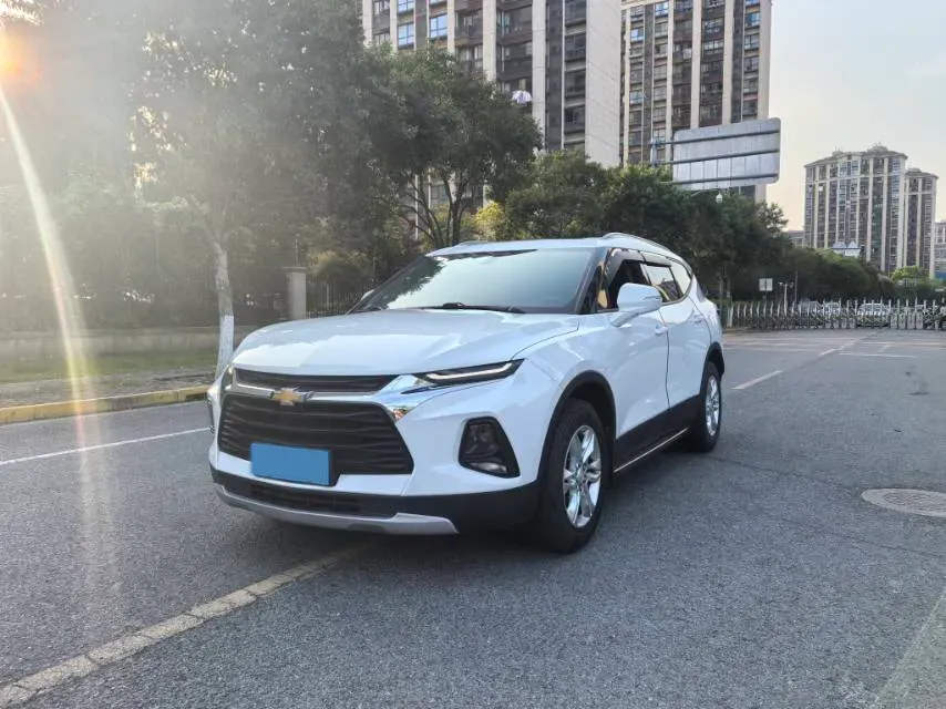 2020 Chevrolet Blazer 2.0T 237HP L4 9AT,autocango,china used car exporter,china ev exporter,chinese used car exporter,chinese used ev exporter