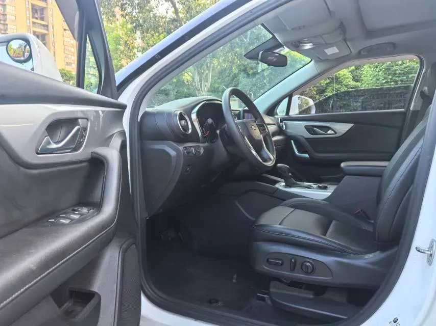 2020 Chevrolet Blazer 2.0T 237HP L4 9AT,autocango,china used car exporter,china ev exporter,chinese used car exporter,chinese used ev exporter