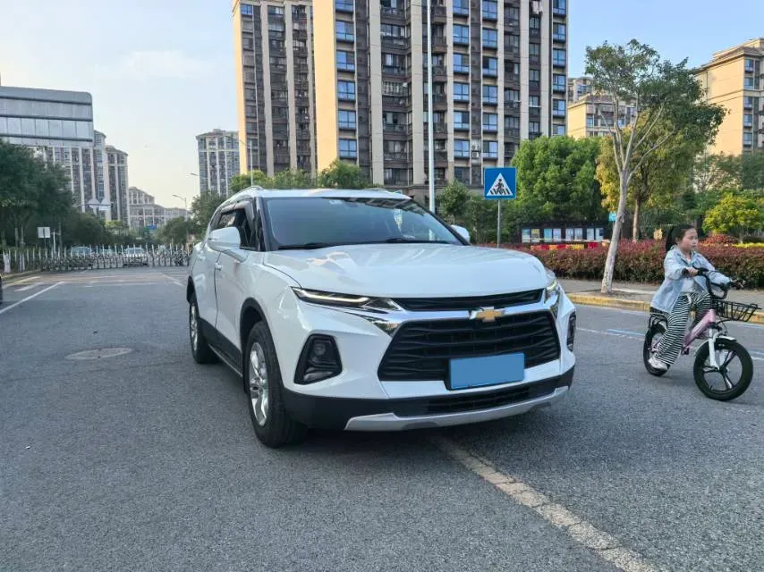 2020 Chevrolet Blazer 2.0T 237HP L4 9AT,autocango,china used car exporter,china ev exporter,chinese used car exporter,chinese used ev exporter