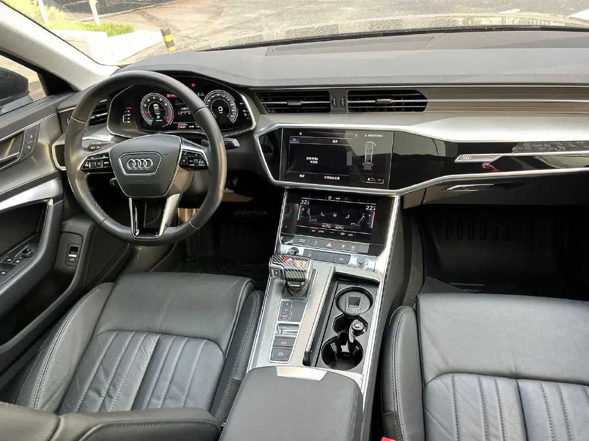 2021 Audi A6L 2.0T 190HP L4 7DCT,autocango,china used car exporter,china ev exporter,chinese used car exporter,chinese used ev exporter