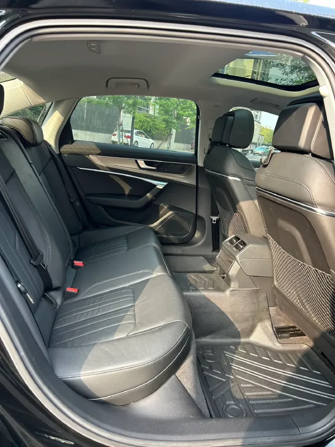 2021 Audi A6L 2.0T 190HP L4 7DCT,autocango,china used car exporter,china ev exporter,chinese used car exporter,chinese used ev exporter