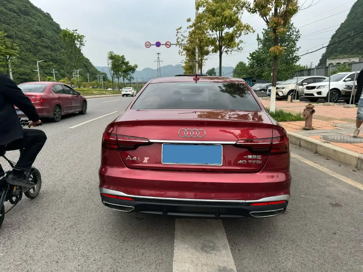 2020 Audi A4L 2.0T 190HP L4 7DCT,autocango,china used car exporter,china ev exporter,chinese used car exporter,chinese used ev exporter