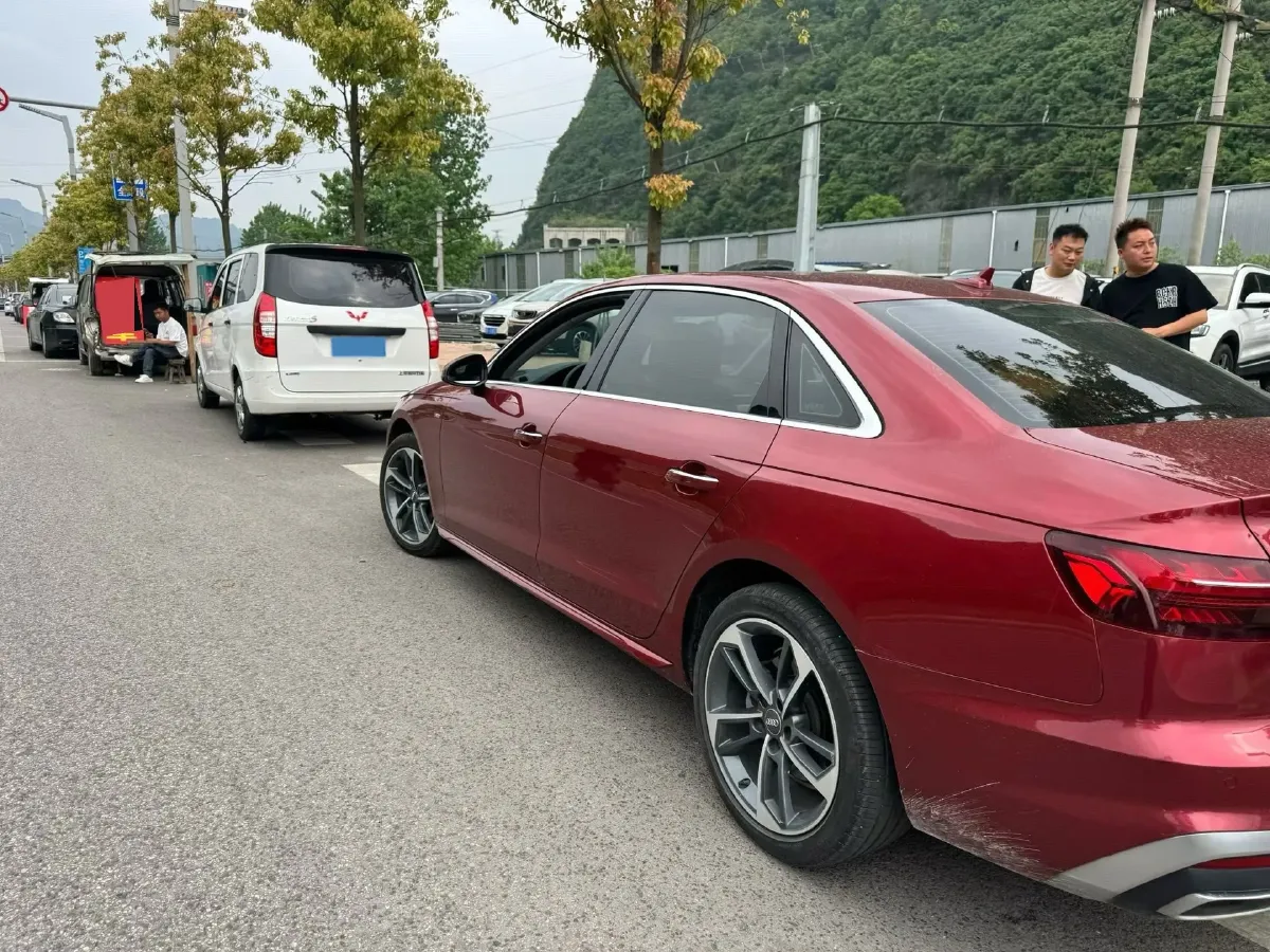 2020 Audi A4L 2.0T 190HP L4 7DCT,autocango,china used car exporter,china ev exporter,chinese used car exporter,chinese used ev exporter