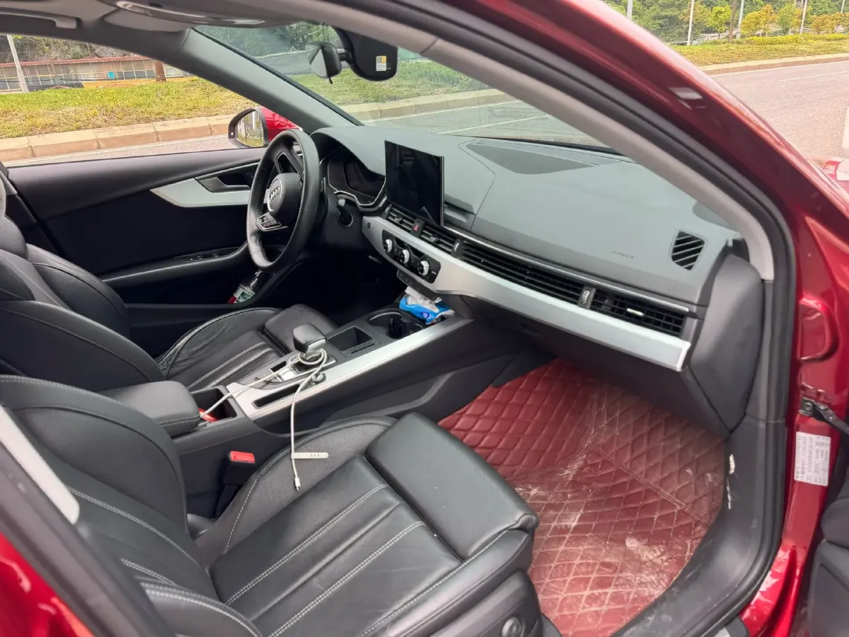 2020 Audi A4L 2.0T 190HP L4 7DCT,autocango,china used car exporter,china ev exporter,chinese used car exporter,chinese used ev exporter