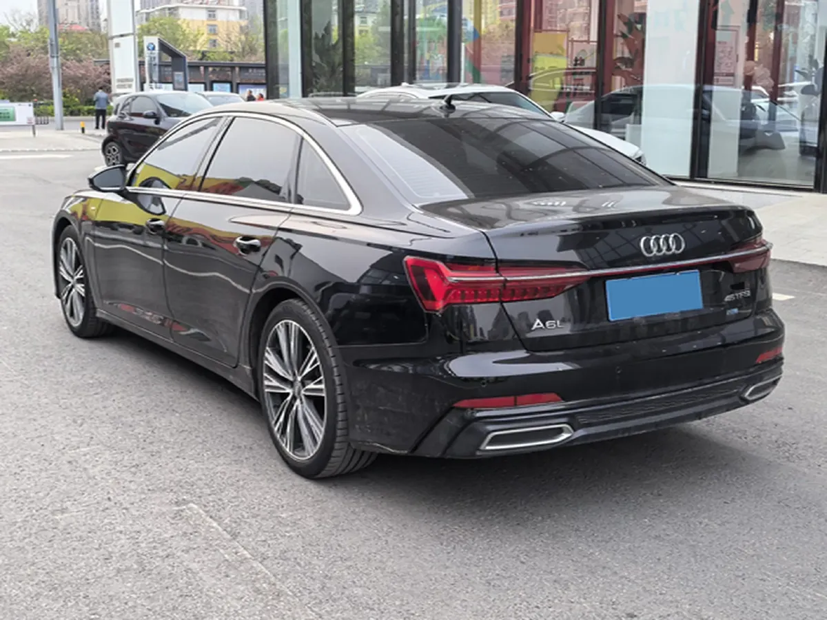 2021 Audi A6L 2.0T 224HP L4 7DCT,autocango,china used car exporter,china ev exporter,chinese used car exporter,chinese used ev exporter