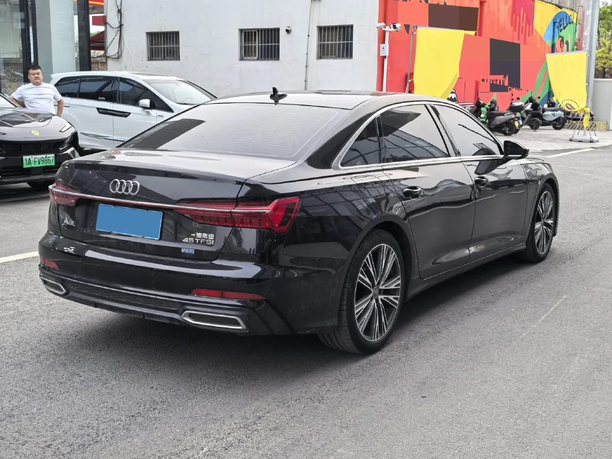 2021 Audi A6L 2.0T 224HP L4 7DCT,autocango,china used car exporter,china ev exporter,chinese used car exporter,chinese used ev exporter
