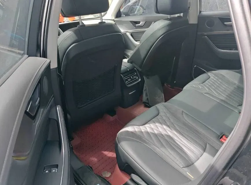 2023 HongQi HS5 2.0T 252HP L4 8AT,autocango,china used car exporter,china ev exporter,chinese used car exporter,chinese used ev exporter