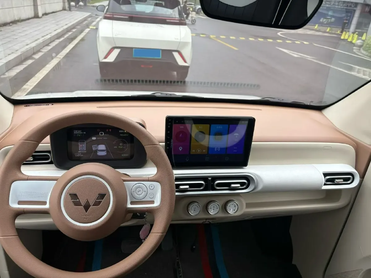 2022 WuLing HongGuang MINI EV BEV 26.5KWH,autocango,china used car exporter,china ev exporter,chinese used car exporter,chinese used ev exporter