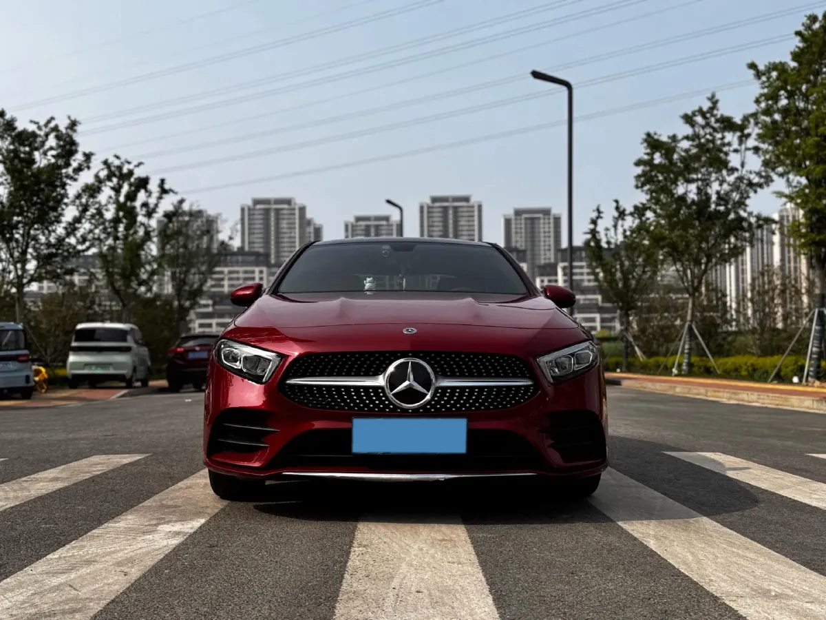 2021 Mercedes-Benz A Class 1.3T 163HP L4 7DCT,autocango,china used car exporter,china ev exporter,chinese used car exporter,chinese used ev exporter