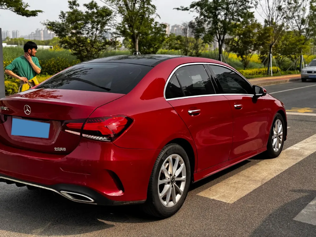 2021 Mercedes-Benz A Class 1.3T 163HP L4 7DCT,autocango,china used car exporter,china ev exporter,chinese used car exporter,chinese used ev exporter