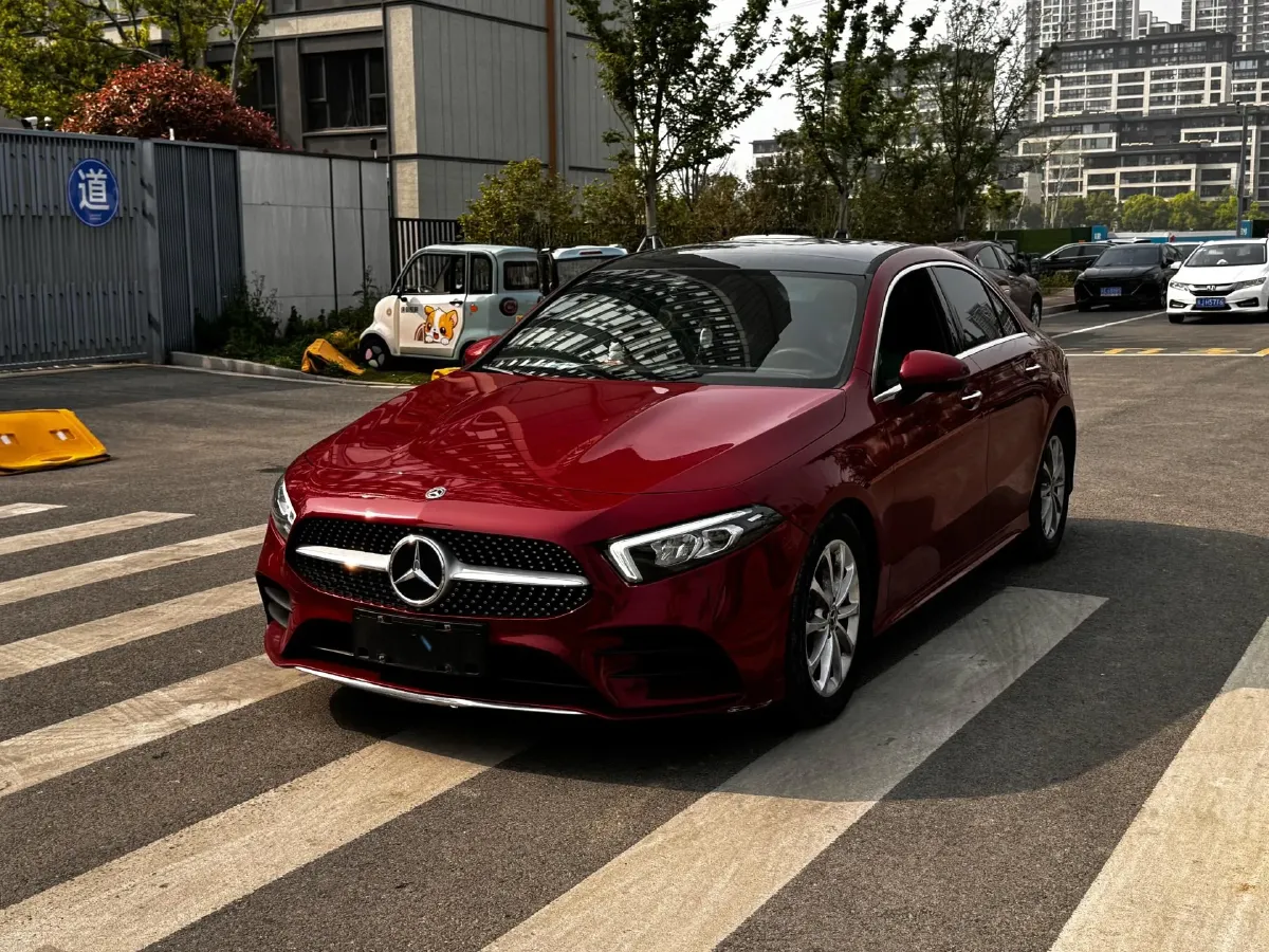 2021 Mercedes-Benz A Class 1.3T 163HP L4 7DCT,autocango,china used car exporter,china ev exporter,chinese used car exporter,chinese used ev exporter