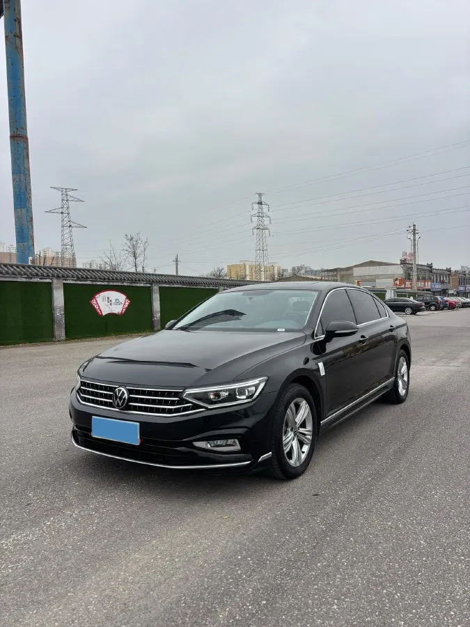 2025 Volkswagen Magotan 1.4T 150HP L4 7DCT,autocango,china used car exporter,china ev exporter,chinese used car exporter,chinese used ev exporter