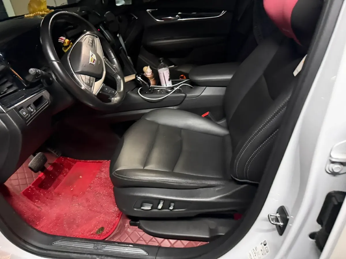 2022 Cadillac XT5 2.0T 237HP L4 9AT,autocango,china used car exporter,china ev exporter,chinese used car exporter,chinese used ev exporter