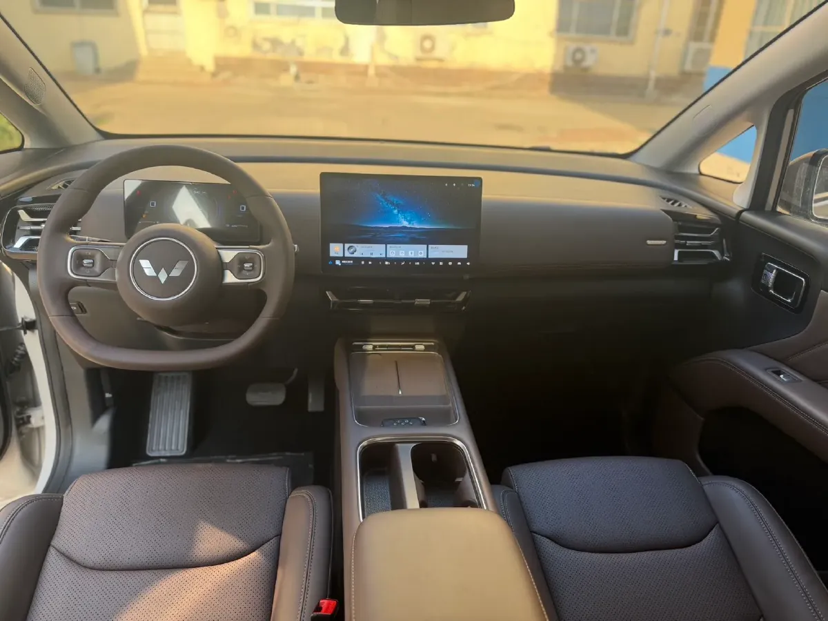 2025 Geely Galaxy L6 1.5L 112HP L4 1DHT PHEV 19.09KWH,autocango,china used car exporter,china ev exporter,chinese used car exporter,chinese used ev exporter