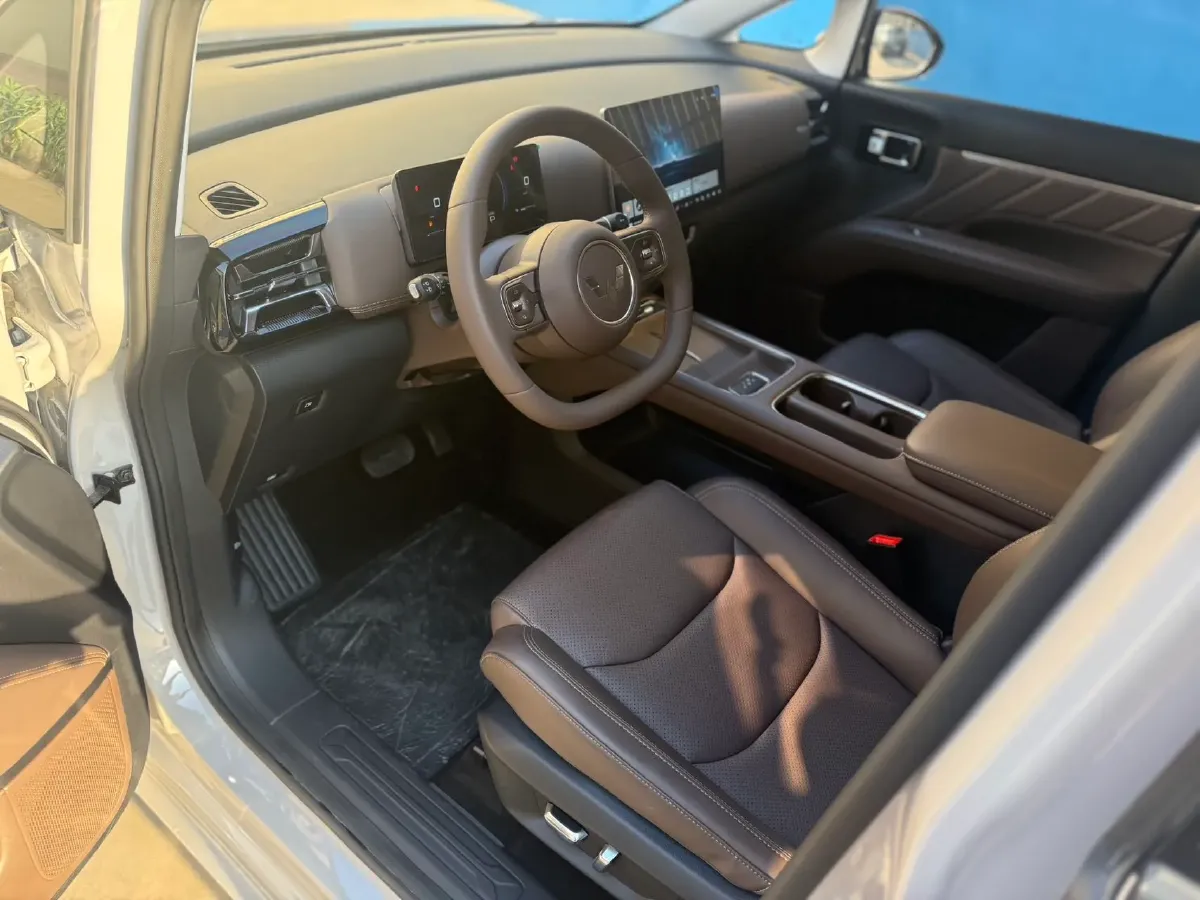 2025 Geely Galaxy L6 1.5L 112HP L4 1DHT PHEV 19.09KWH,autocango,china used car exporter,china ev exporter,chinese used car exporter,chinese used ev exporter