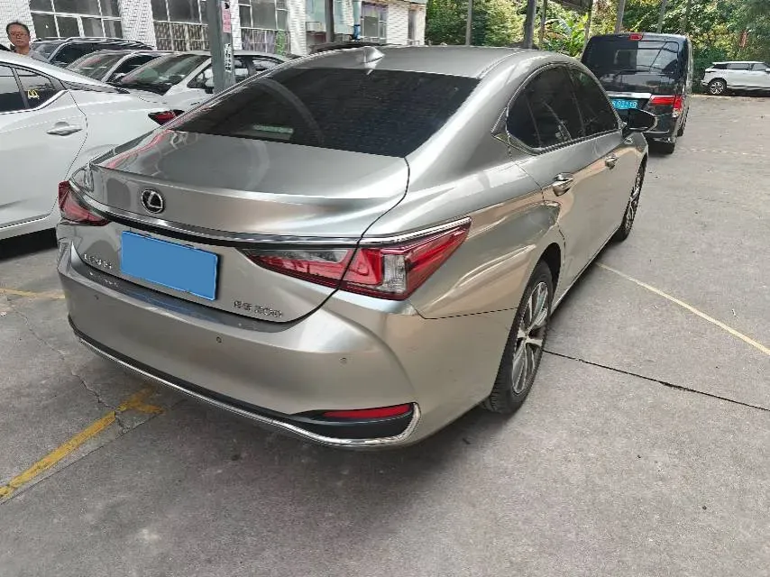 2020 Lexus ES 2.0L 173HP L4 CVT,autocango,china used car exporter,china ev exporter,chinese used car exporter,chinese used ev exporter