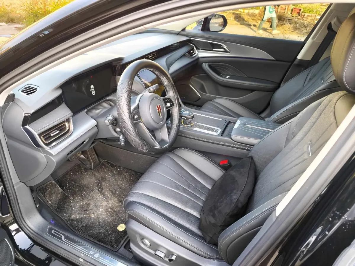 2025 HongQi H5 1.5T 169HP L4 1DHT Hybrid,autocango,china used car exporter,china ev exporter,chinese used car exporter,chinese used ev exporter