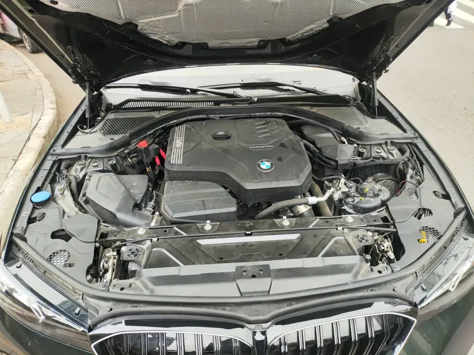 2024 BMW 3 Series 2.0T 184HP L4 8AT,autocango,china used car exporter,china ev exporter,chinese used car exporter,chinese used ev exporter