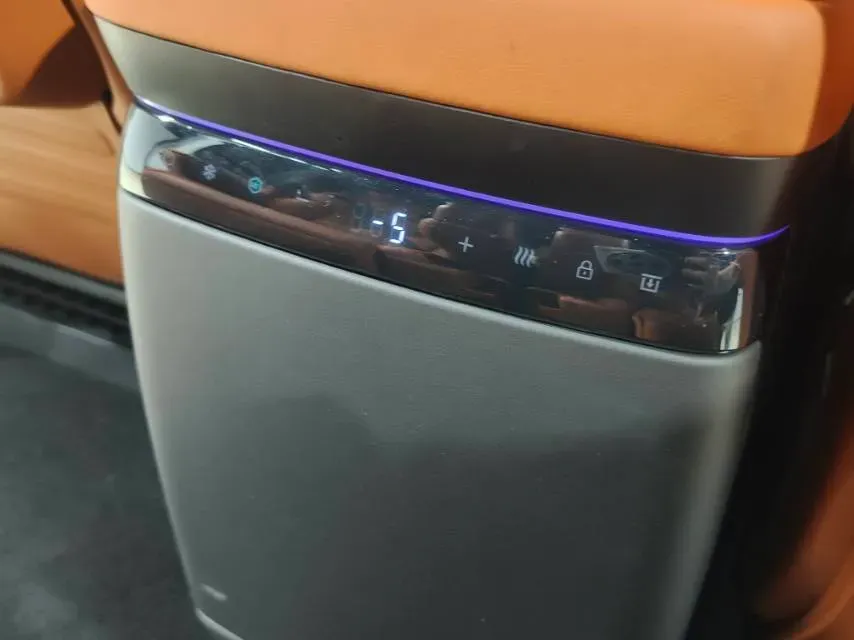 2025 GAC Trumpchi M8 2.0T 190HP L4 2DHT PHEV,autocango,china used car exporter,china ev exporter,chinese used car exporter,chinese used ev exporter