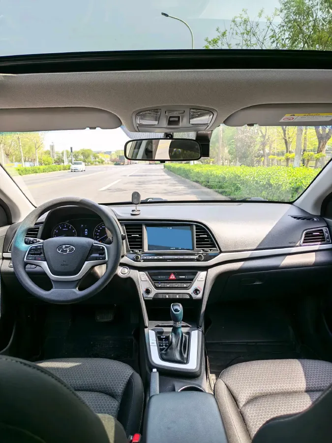 2016 Hyundai Elantra 1.6L 130HP L4 6AT,autocango,china used car exporter,china ev exporter,chinese used car exporter,chinese used ev exporter