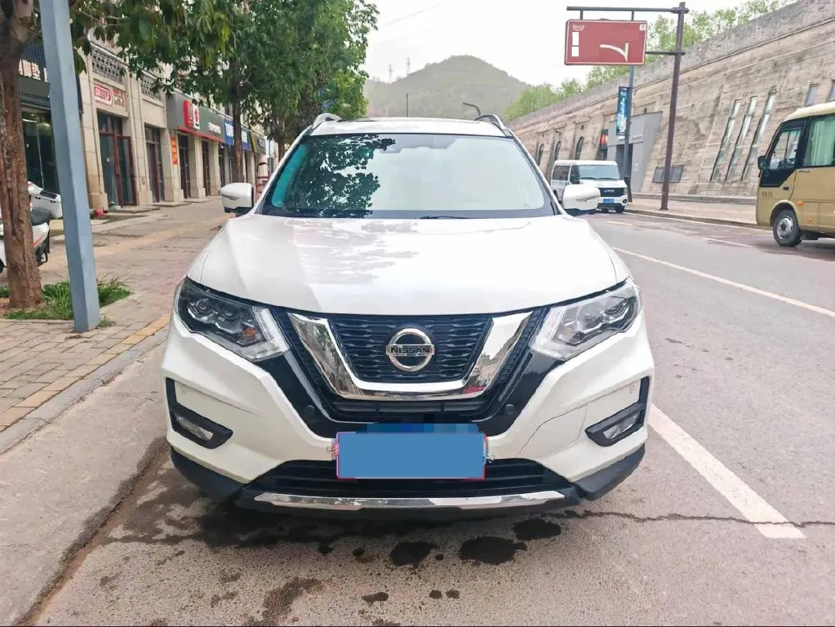 2020 Nissan X-Trail 2.5L 186HP L4 CVT,autocango,china used car exporter,china ev exporter,chinese used car exporter,chinese used ev exporter
