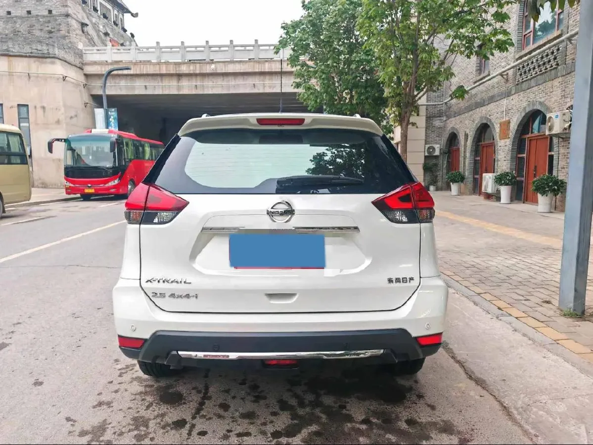 2020 Nissan X-Trail 2.5L 186HP L4 CVT,autocango,china used car exporter,china ev exporter,chinese used car exporter,chinese used ev exporter