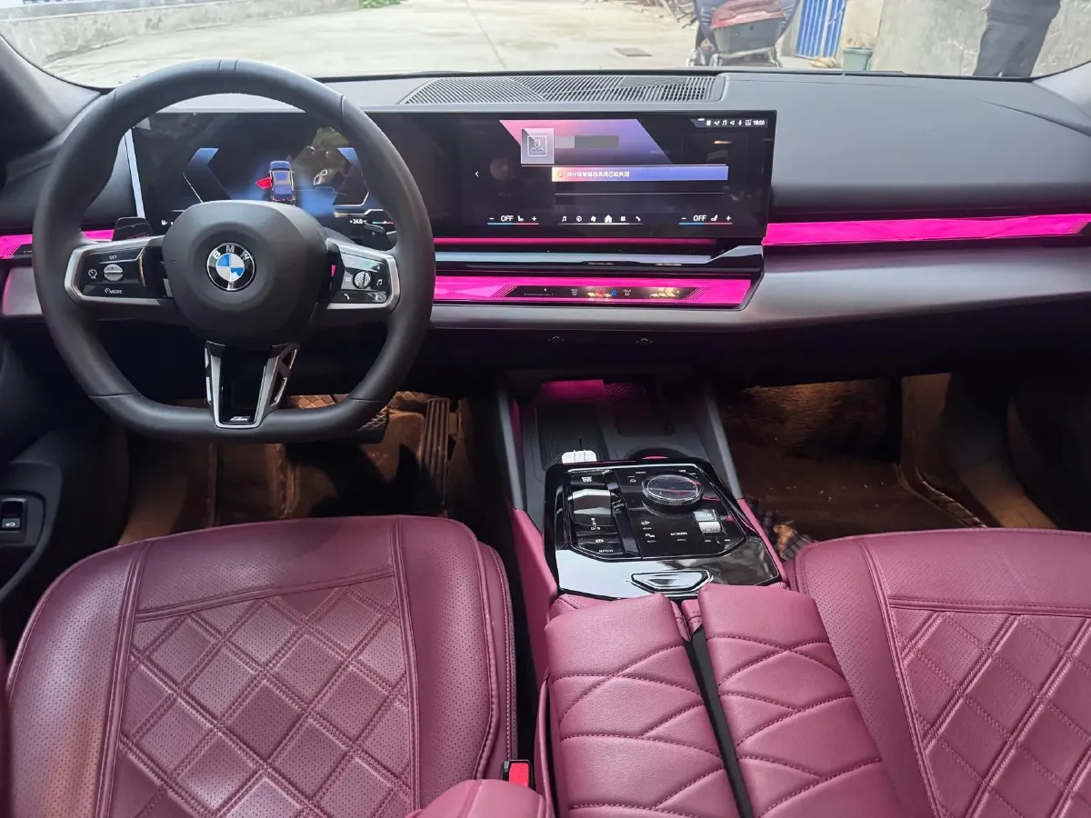 2024 BMW 5 Series 2.0T 258HP L4 8AT,autocango,china used car exporter,china ev exporter,chinese used car exporter,chinese used ev exporter